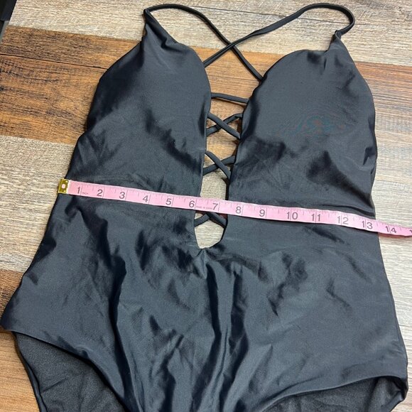 NWT BECCA by Rebecca Virtue Black Caged One Piece Swimsuit Criss-Cross L - Picture 9 of 9